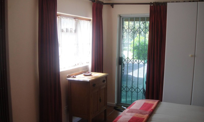 Pinelands Cottage | Self-Catering Garden Flat