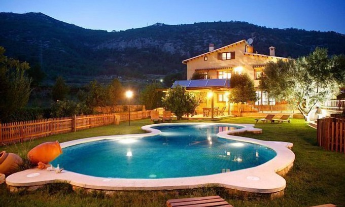 Canyelles House | Self catering La Ginesta rural for 20 people