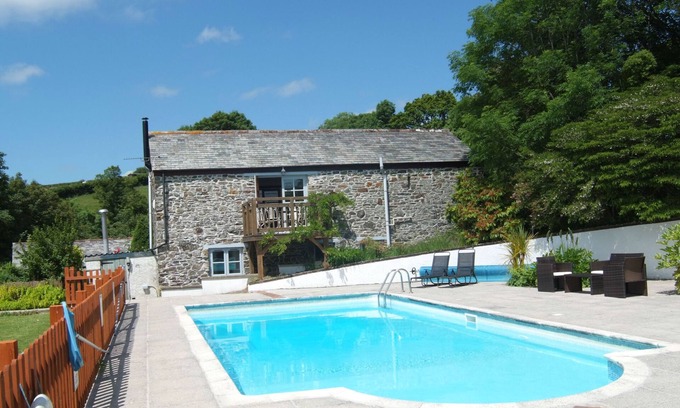 Trewen Cottage | Self Catering Rural Farm Cottage + Heated Pool Cornwall