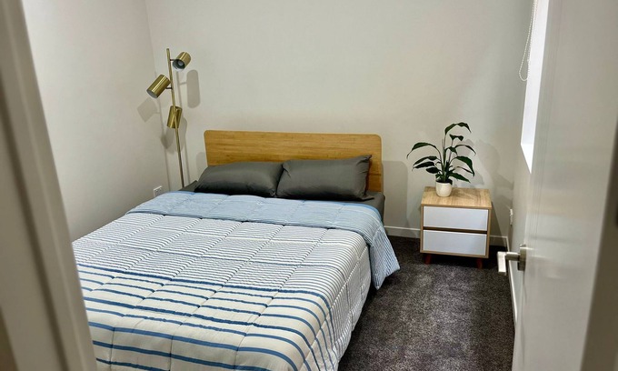 Auckland Apartment | Self Contained 2 Bedroom - Botanic Gardens & Airport
