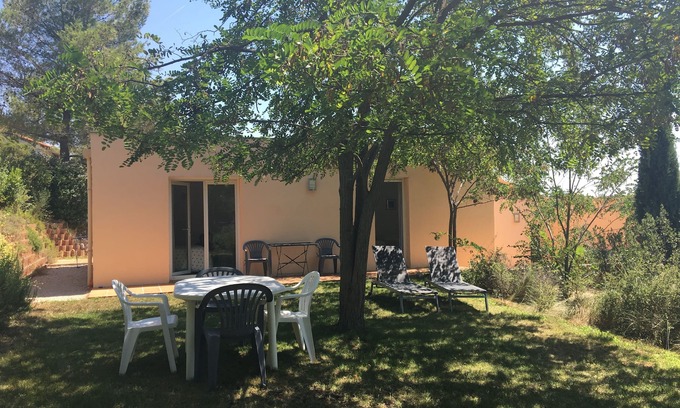 Meyreuil House | Self-contained apartment with private garden 5km from Aix-en Provence