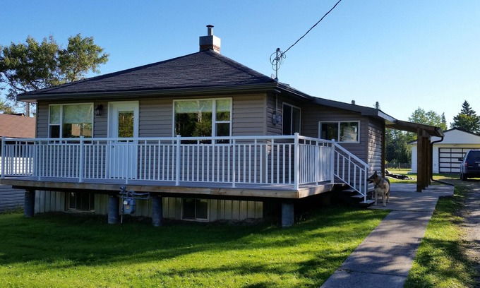 Brule House | Self Contained Mountain Escape in Jasper Alberta Area