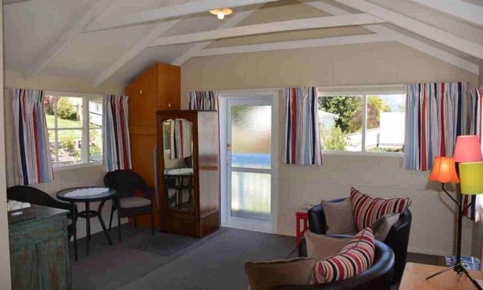 Akaroa Condo | self contained studio,