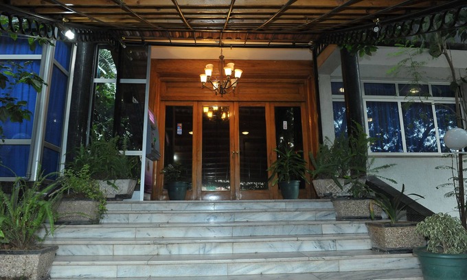 Piazza Hotel | Semein Hotel