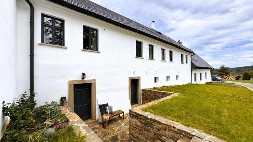 Psov House | Semtěš 5