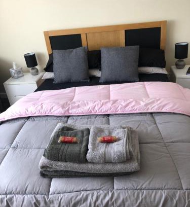 Boscundle Apartment | September - March just 85 per night with free parking & wi-fi