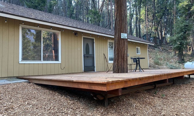 Posey Cabin | Sequoia National Forest CabinM
