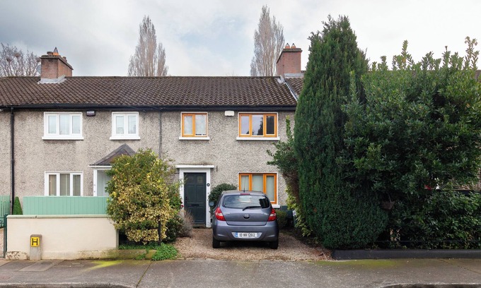 Rathfarnham House | Serene 2BD Home w/Garden — Newtown Little, Dublin!