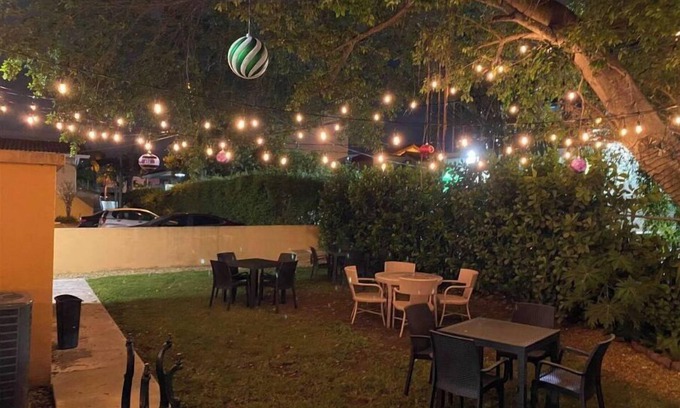 Douglas House | Serene Comfort in Heart of Miami Coral Gables