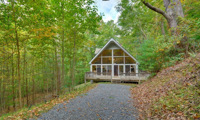 Cana Cabin | Serene Fancy Gap Cabin Retreat in Private Setting!