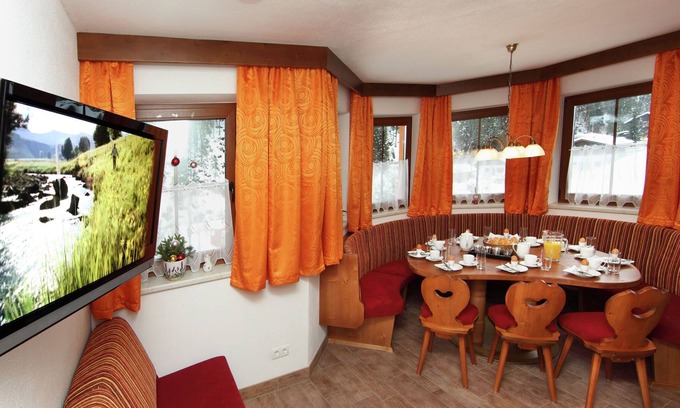 Vorderglemm House | Serene Holiday Home with Infrared Sauna in Salzburg