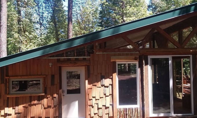 Nevada City House | Serene mountain retreat - escape to a family-size cabin in the woods