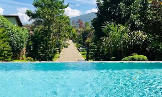 La Joya Villa | Serene Mountain Villa with Private Jacuzzi - Perfect Family Getaway