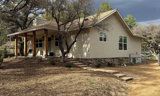Prescott House | Serene Retreat Near Downtown