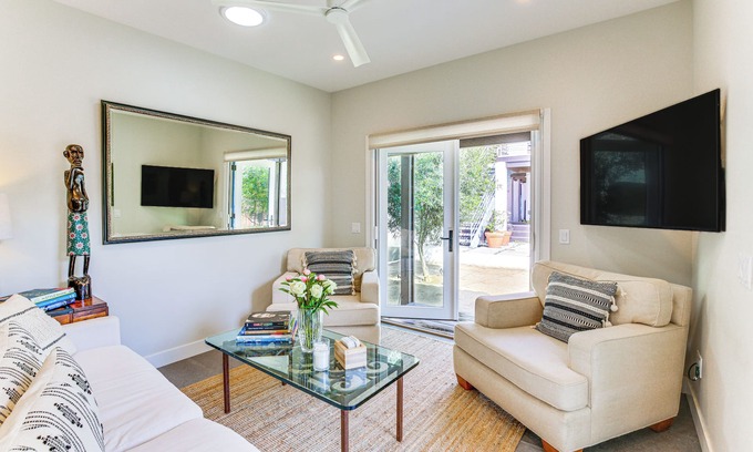 Point Loma House | Serene San Diego Retreat w/Deck - Walk to Bay!