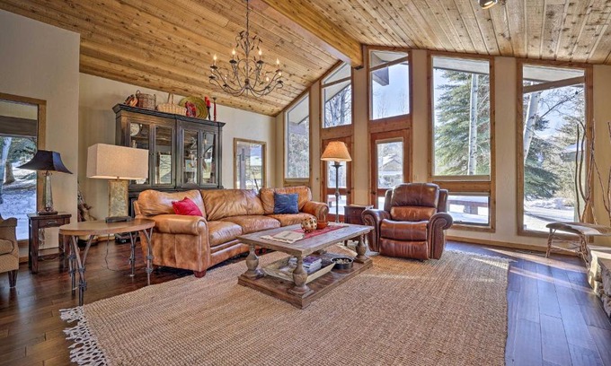 Twin Creeks House | Serene Ski Retreat - 3 Miles to Sun Valley Resort!