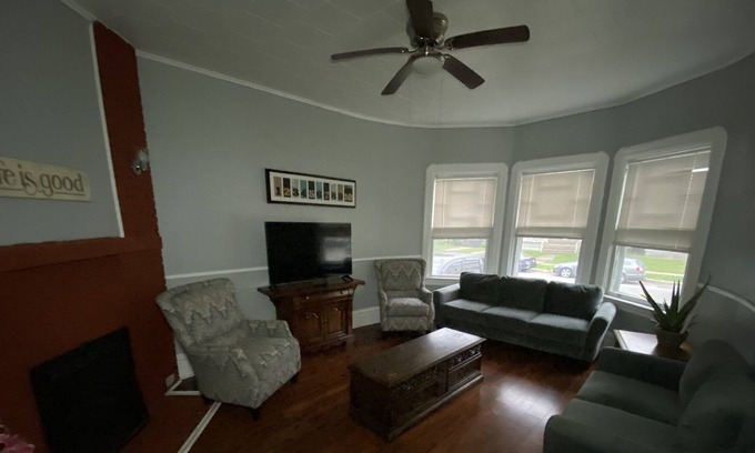 Stockade Historic District Apartment | Serene Space Near Ellis Hospital, Rivers Casino & Downtown