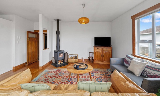 Fitzroy House | Serene Stay - Fitzroy Holiday Home