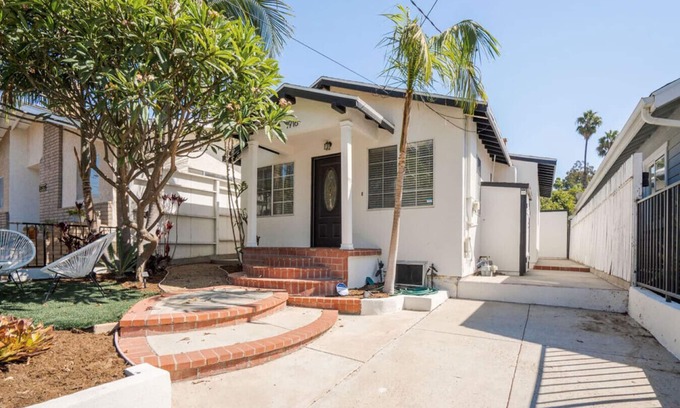 Eastside House | Serene+Yard+Porch&EZ Bike2beach W/D+FreeParking