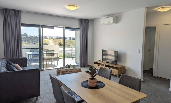 Wright Apartment | Serenity at Stromlo modern apartment @Wright