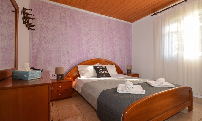 Agios Matthaios Apartment | Serenity house