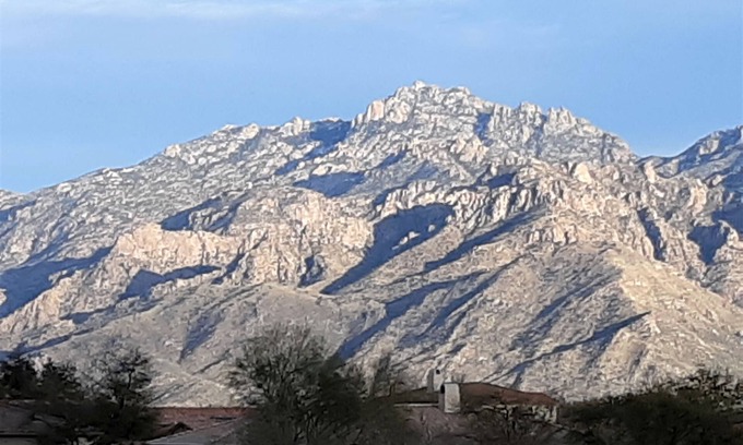 Rancho Vistoso House | Serenity in the “Valley of Gold”/Glorious Mountain Views/SUMMER RATES!
