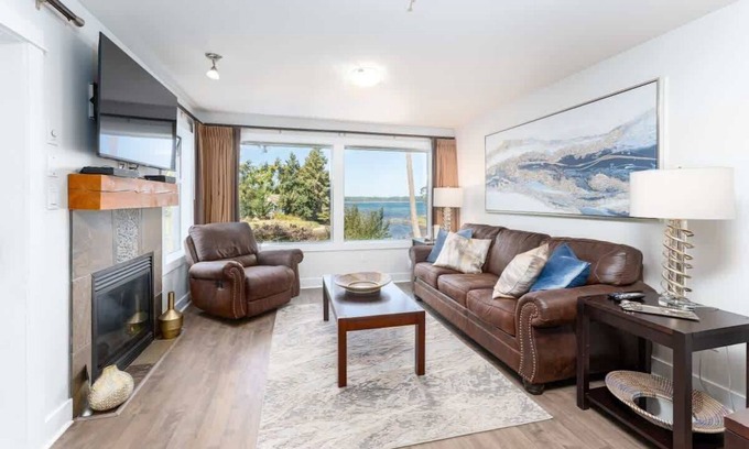 Regional District of Nanaimo Condo | Serenity on the Bay - 2BDRM