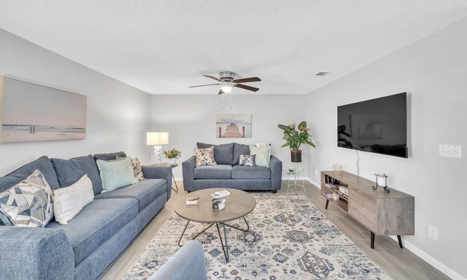 Seffner Community Alliance House | Serenity Retreat: Charming Home Near Attractions! by RedAwning