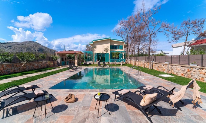 Kolymbia Villa | Serenity Villas-Terra