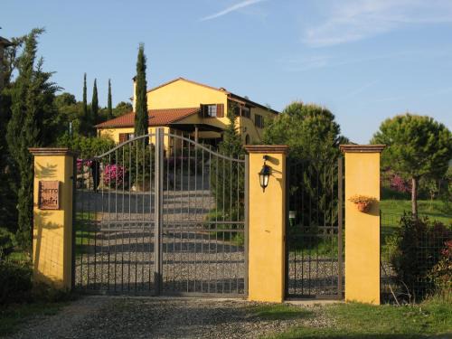 Riparbella Apartment | Serra Destri
