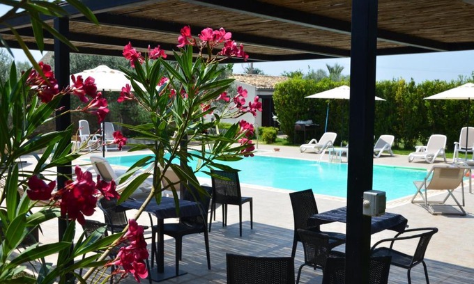 Chiaramonte Gulfi Apartment | Serravalle Relais & Country Villa with private pool - Esclusive use