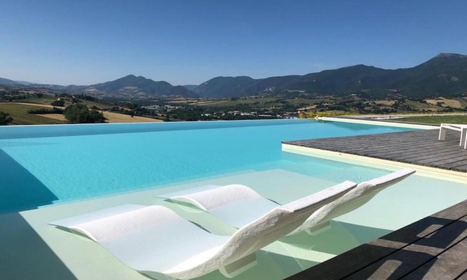 Matelica Bed & Breakfast | Serre Alte Landscape Luxury Rooms