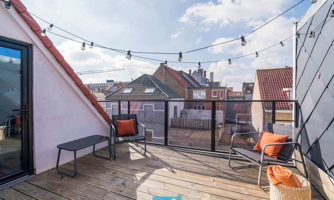 Vogelzang House | Sersea-spacious holiday house in Ostend w/garage