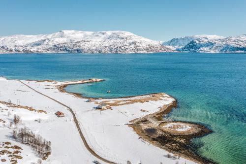 Tromso House | Serviced Farmhouse - Kvaløyvågen Gård