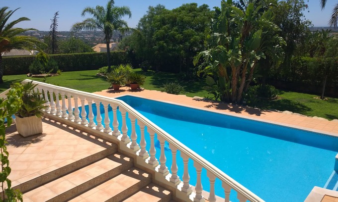 Loule Villa | Set in an acre with coastal views, heated pool and close to many golf courses