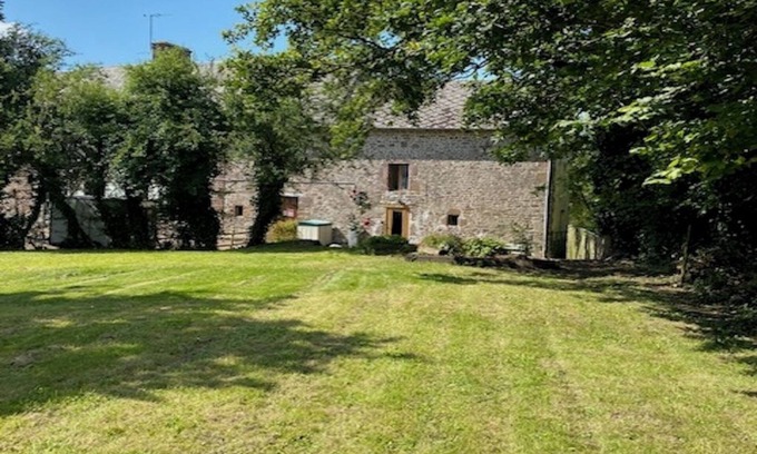 Saint-Denis-le-Gast Cottage | Set in the Normandy countryside, with many tourist attractions within 30 minutes