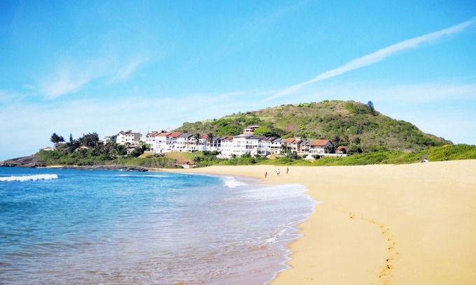 Setiba House | Setiba vacation house rental with fantastic unique panorama at 0 KM from the beach