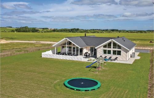 Spøttrup House | Seven-Bedroom Holiday Home In Spottrup