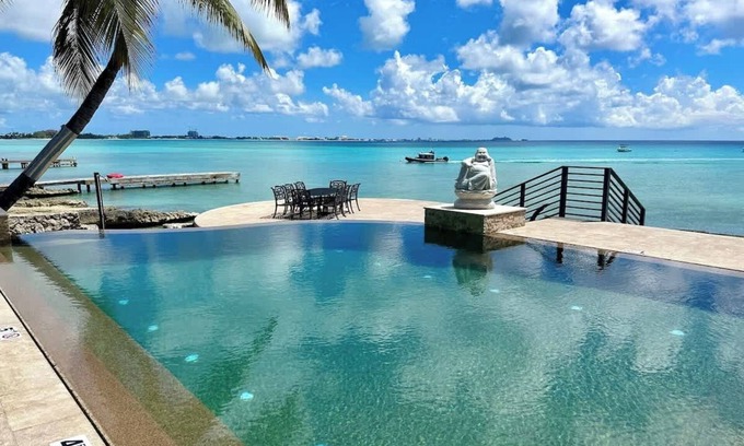 Northwest Point Condo | Seven Mile View #4 - 2 BR Oceanfront Condo & Pool