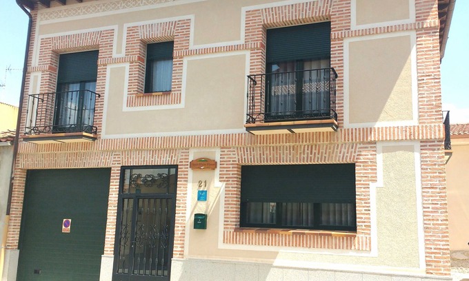 Torrecaballeros House | Seven Peaks House in Torrecaballeros (14P)