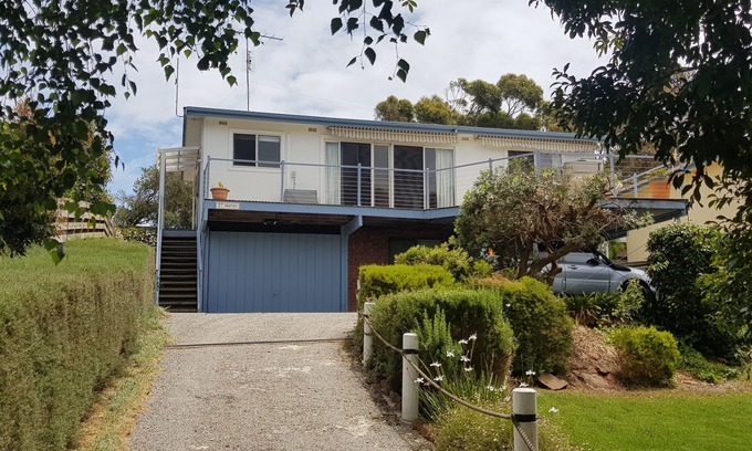 Cape Paterson House | "Seventh Heaven" a family friendly holiday home. 2 levels, sleeps up to 9