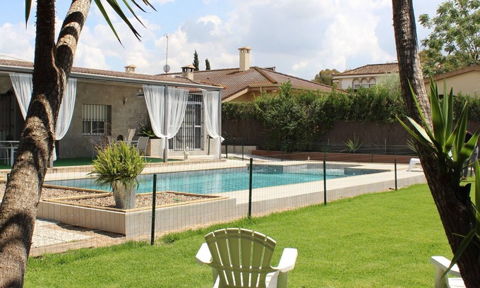 Bellavista-La Palmera House | SEVILLA CITY, LUXUY APARTMENT: PARKING FREE, METRO AND POOL