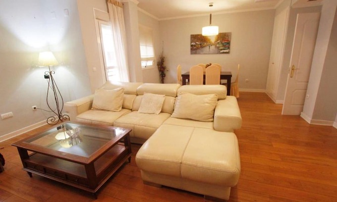 Huerta del Pilar Apartment | Sevilla Clásica: amigos y familia. Parking gratis!