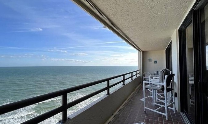 Ocean View Halifax Estates Condo | Seychelles 1402 - Daytona Beach Oceanfront Vacations, Inc