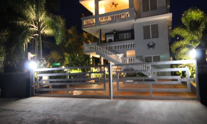 Aguacate House | Shacks Beach Perfect 2 Bedroom Tropical Vacation Paradise