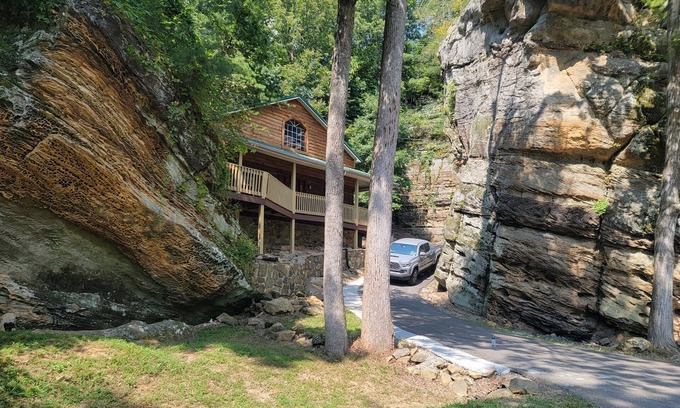 Penrod House | Shady Cliff Rock House
