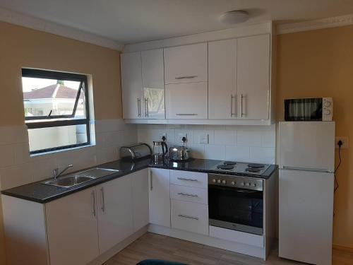 Parklands Apartment | Shalom Self catering