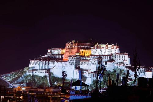 Chengguan District Hotel | Shambhala Palace Hotel