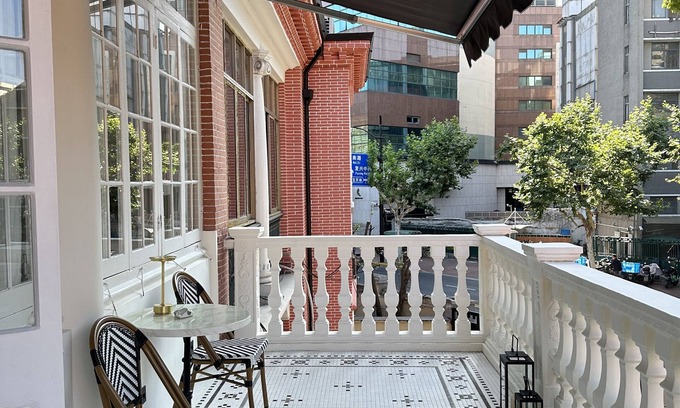 Downtown Shanghai Apartment | Shanghai Hills& Art Suite 16