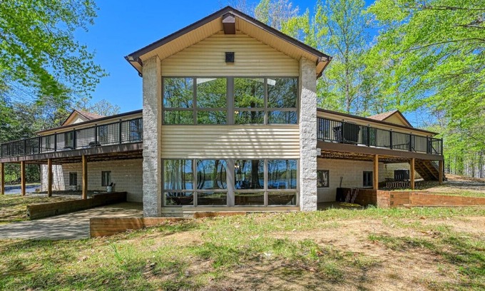 Bumpass House | Shangri-La- Private Waterfront Setting, Kayaks, Dock, Decks